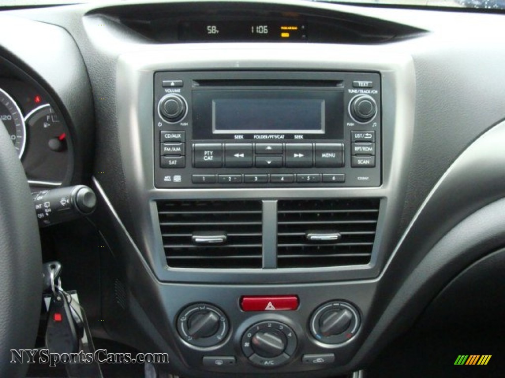 2011 Impreza 2.5i Premium Wagon - Dark Gray Metallic / Carbon Black photo #18