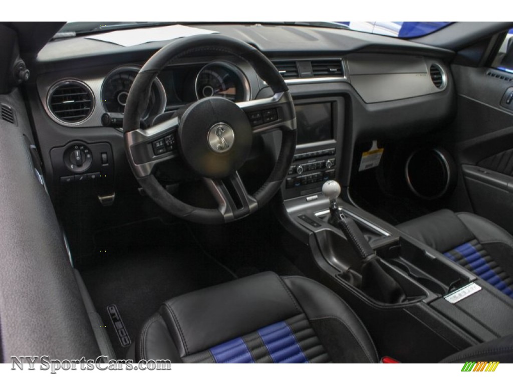 2014 Mustang Shelby GT500 SVT Performance Package Coupe - Oxford White / Shelby Charcoal Black/Blue Accents Recaro Sport Seats photo #16