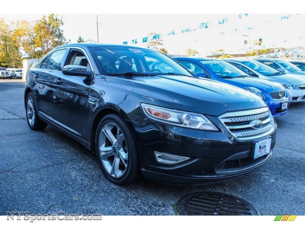 2010 Ford Taurus SHO AWD in Atlantis Green Metallic photo