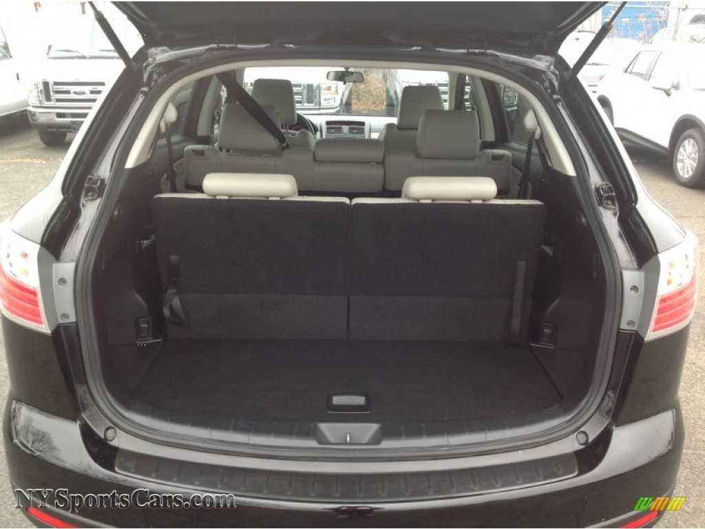 2011 Mazda CX-9 Touring AWD in Brilliant Black photo #23 - 303724