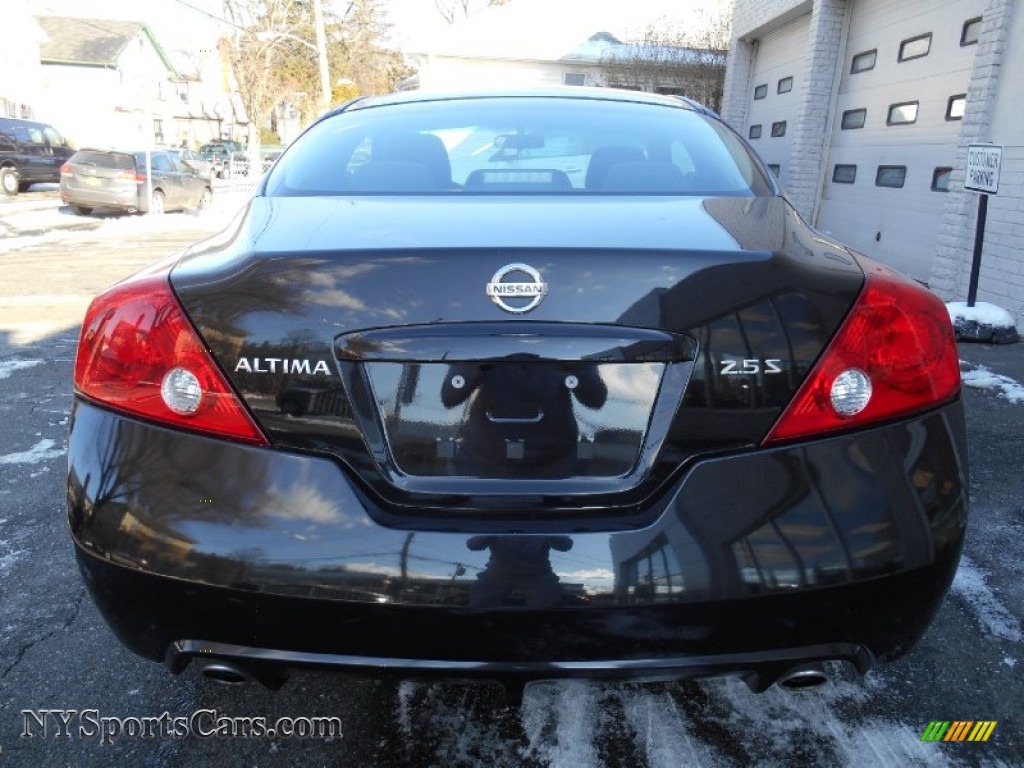 2012 Altima 2.5 S Coupe - Super Black / Charcoal photo #5