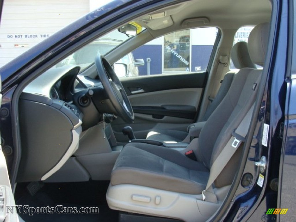 2011 Accord LX-P Sedan - Royal Blue Pearl / Gray photo #10