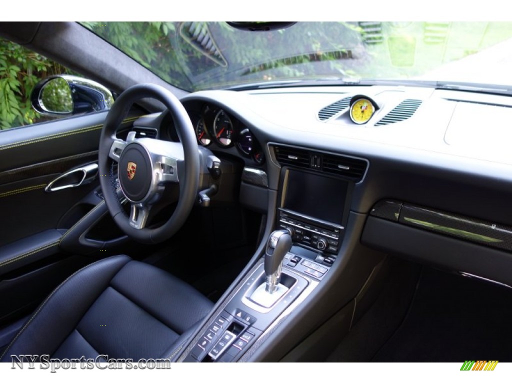 2014 911 Turbo S Coupe - Black / Black photo #18