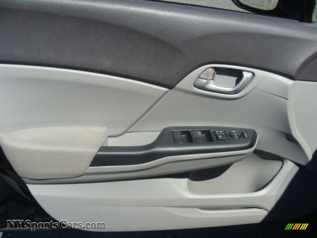 2012 Civic LX Sedan - Crystal Black Pearl / Gray photo #7