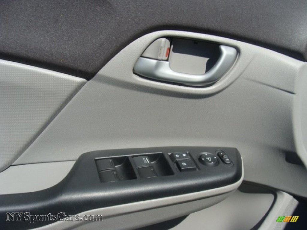 2012 Civic LX Sedan - Crystal Black Pearl / Gray photo #8