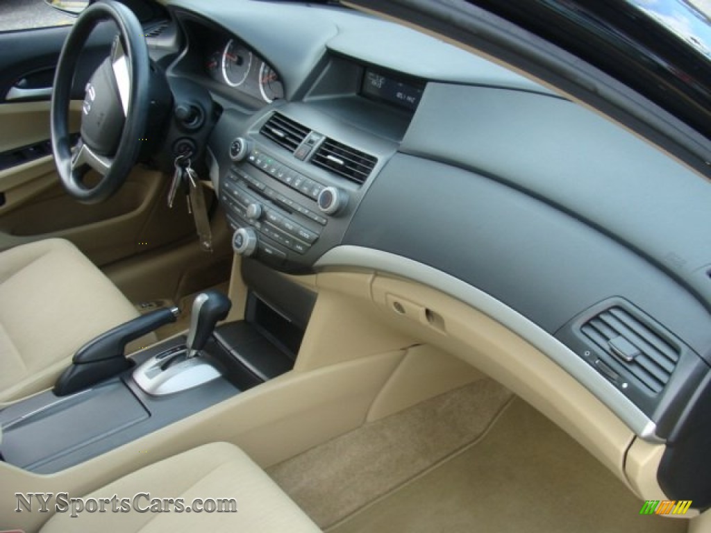 2012 Accord LX Sedan - Crystal Black Pearl / Ivory photo #23