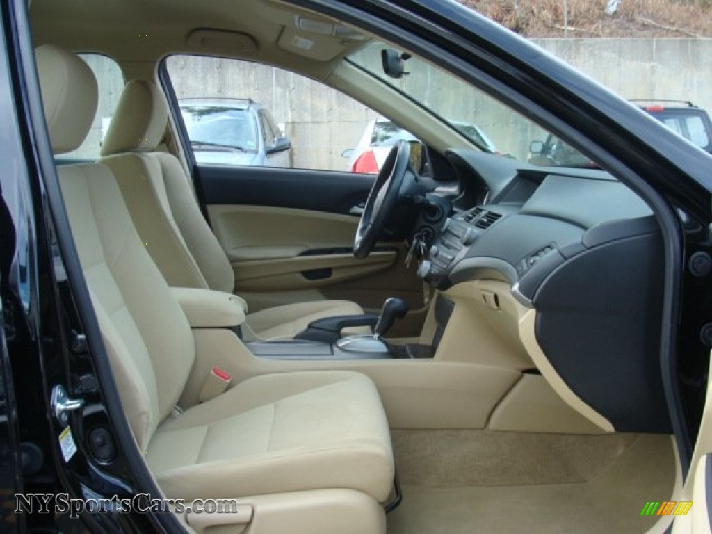 2012 Accord LX Sedan - Crystal Black Pearl / Ivory photo #24