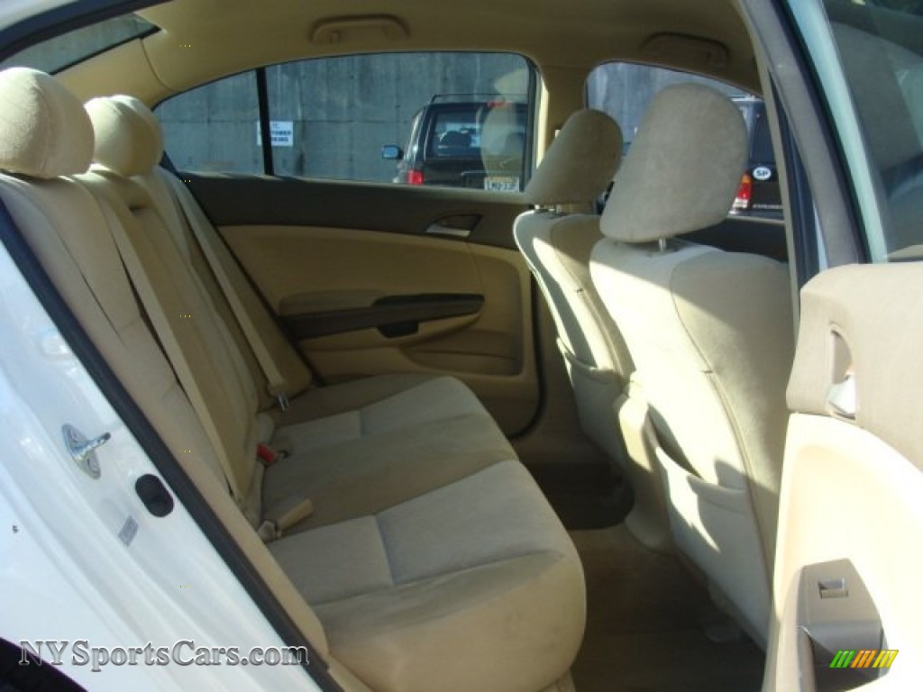 2010 Accord LX Sedan - Taffeta White / Ivory photo #21